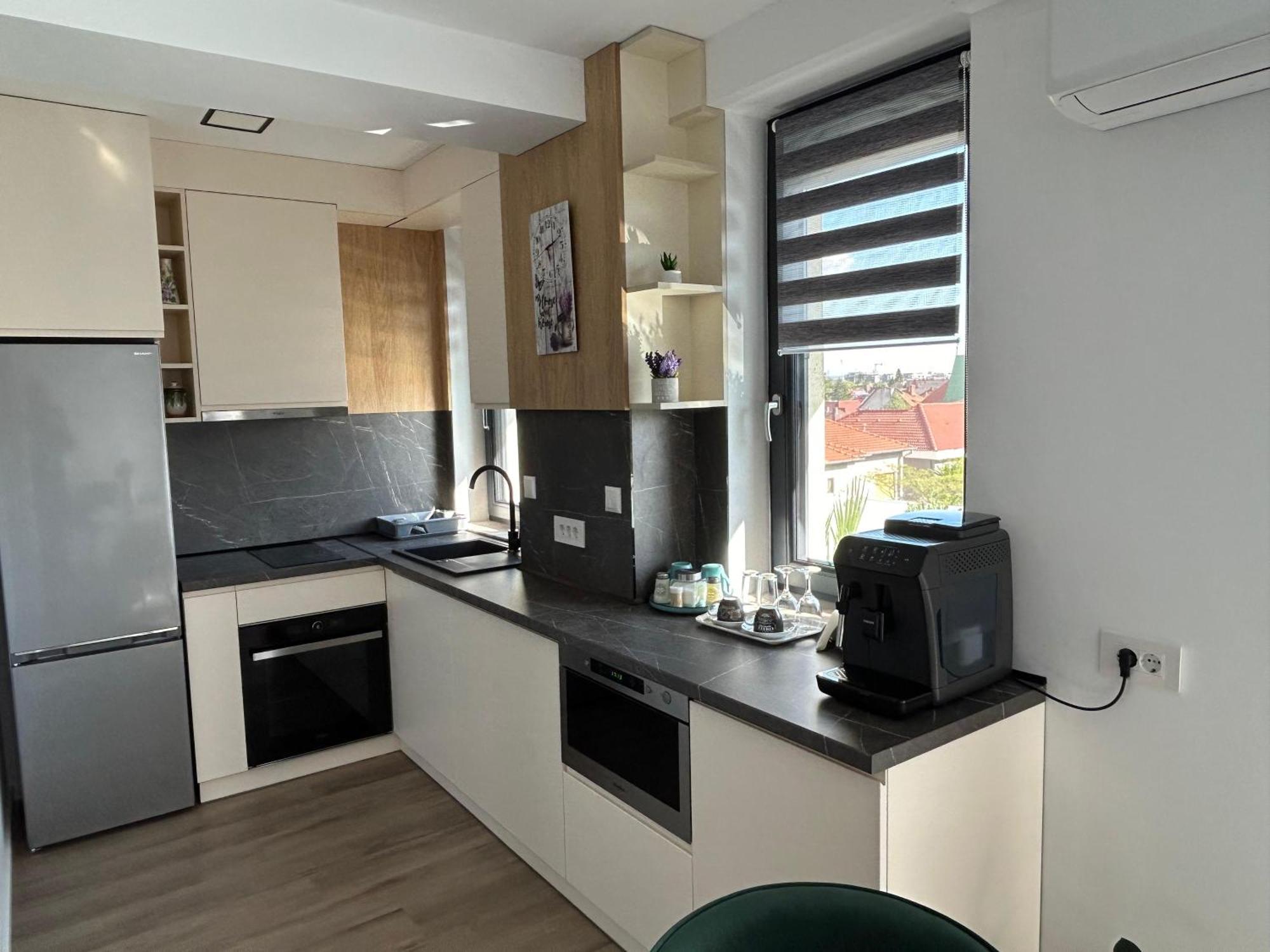 Coquette Studio Central Oradea Exteriör bild